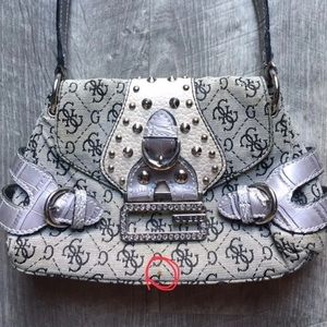 Small 1990s GUESS Purse